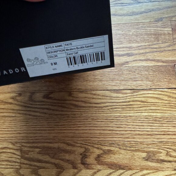 Freda Salvador Women's Faye Western Buckle Sandal, Brand new. Size 8 - Picture 3 of 5
